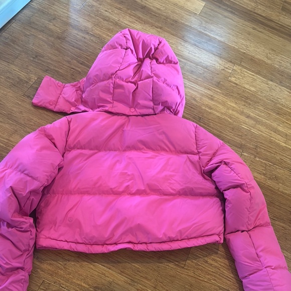 Lululemon Crop Pink Puffer Jacket Size 4 - Picture 5 of 10